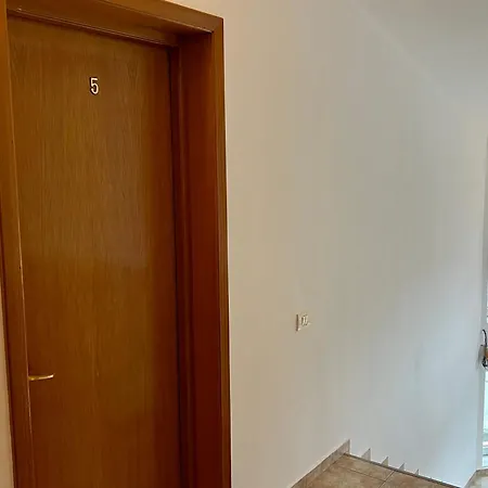 Casa Servus Junior Maison d'hôtes Năvodari