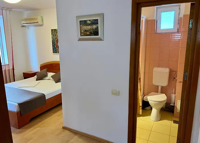 Casa Servus Junior 3* 那沃达利