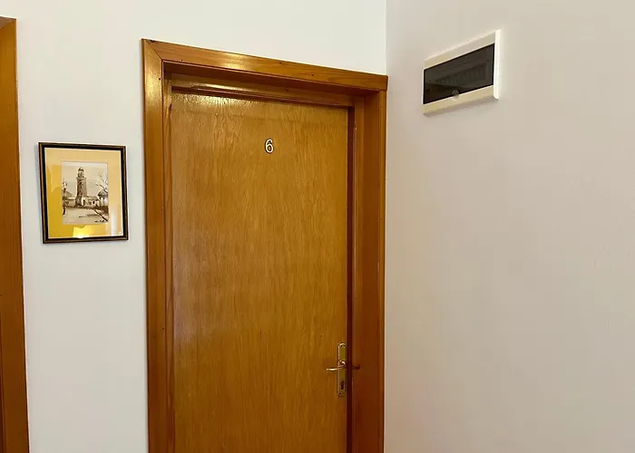 Casa Servus Junior 招待所 那沃达利