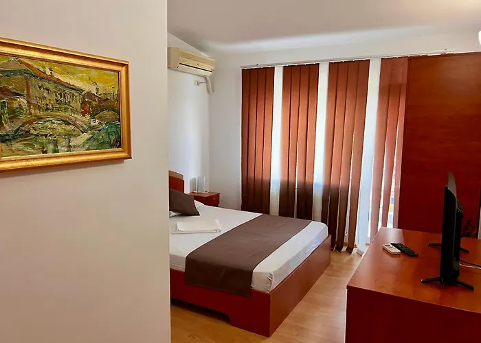 招待所 Casa Servus Junior 那沃达利