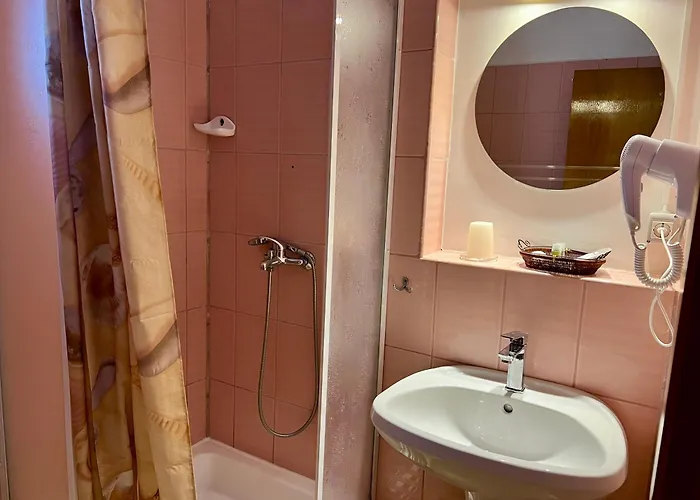 Casa Servus Junior 3* 那沃达利