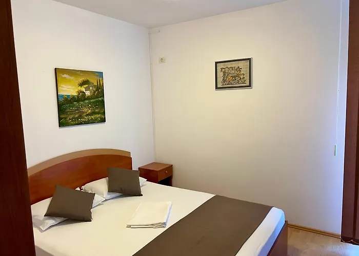 招待所 Casa Servus Junior 3*