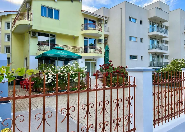 Casa Servus Junior 招待所 3*