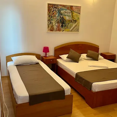 Casa Servus Junior Casa de hóspedes