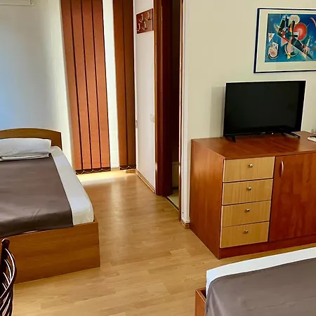 Casa Servus Junior Casa de hóspedes