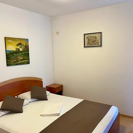 Casa de hóspedes Casa Servus Junior 3*